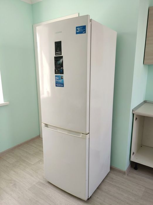 Продам холодильник