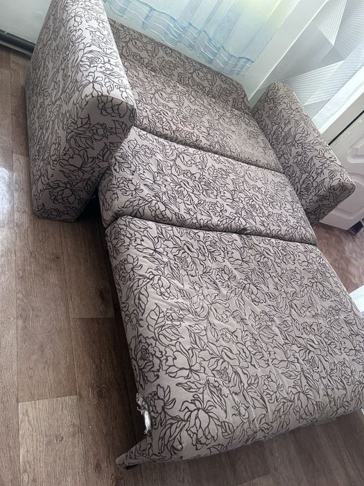 Не большой диван