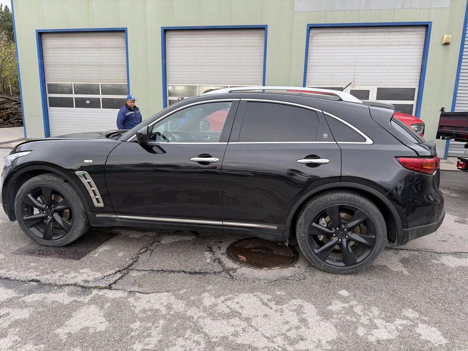 Infiniti FX30d S НА ЧАСТИ