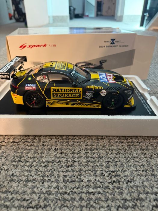 Macheta Spark 1:18 Mercedes