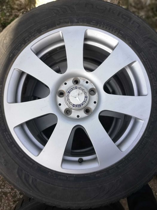 Гуми със джанти 4броя