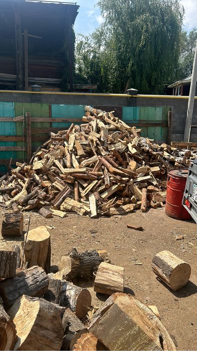 Рубленые дрова машинами