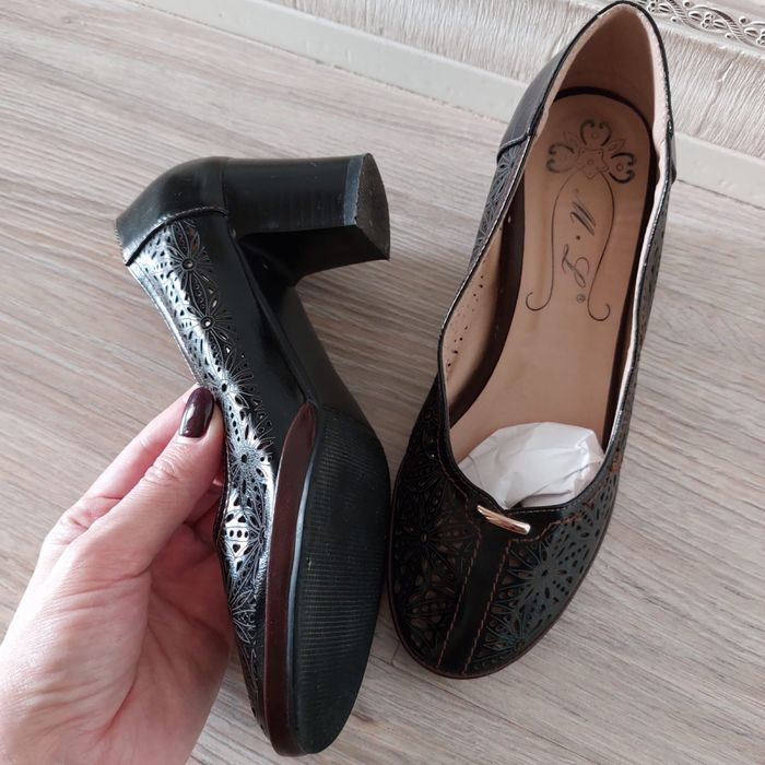 продам кожанные туфли