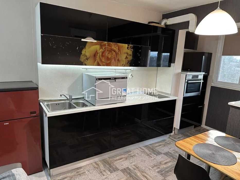 Дава се под наем Двустаен апартамент в Търговище, Център - 44 кв.м за 298.86 € - Снимка #3