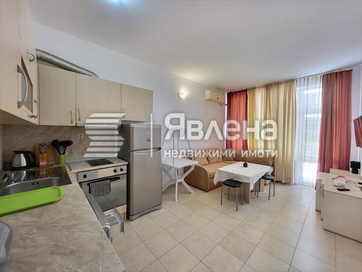 Продава се Тристаен апартамент в к.к. Слънчев бряг - 50 кв.м за 1320 €/кв.м - Снимка #1