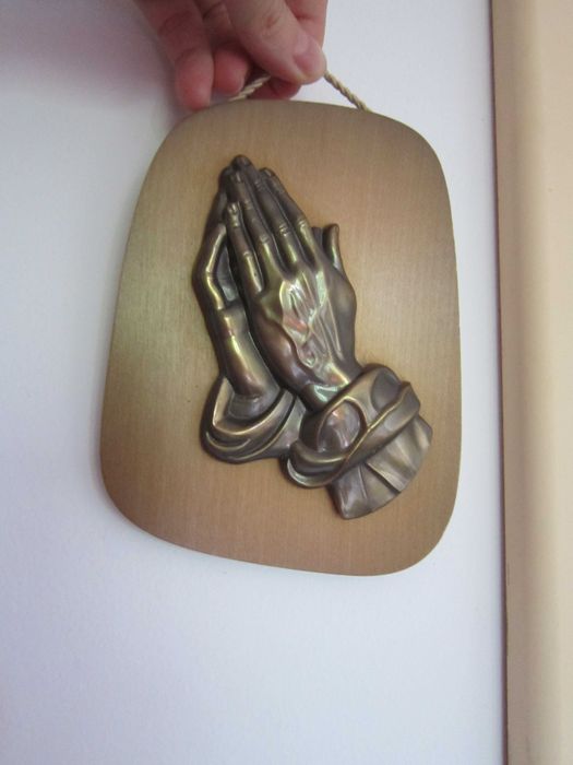 Maini in rugaciune  dupa A.Durer Germania 1970