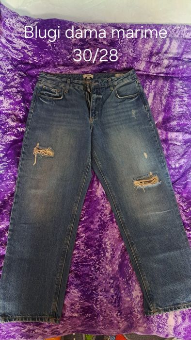 Blugi dama marimea M/L aproape noi