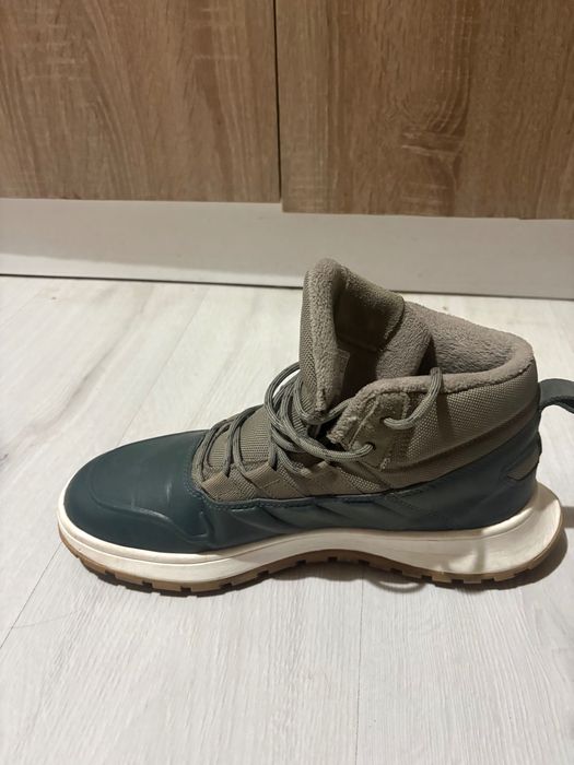 Маратонки Adidas Traxion