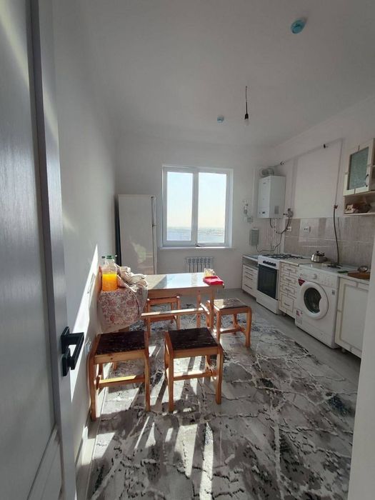 Kvartira sotiladi srochni