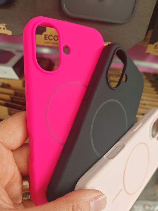 Iphone 17 Magsafe гърбове