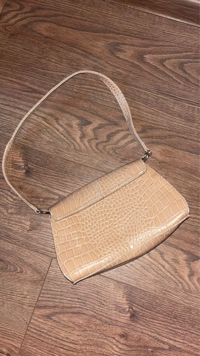 Бежева дамска чанта