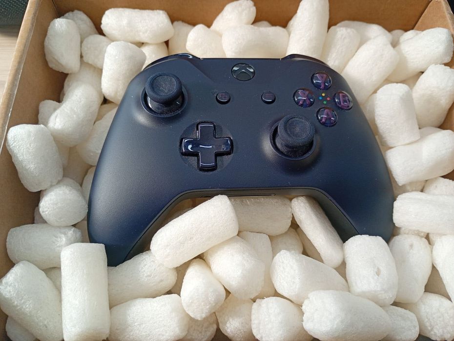 Фиолетовый контроллер Xbox Fortnite