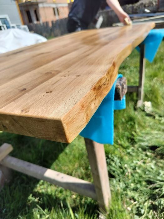 Masă din lemn masiv de stejar – stil natural