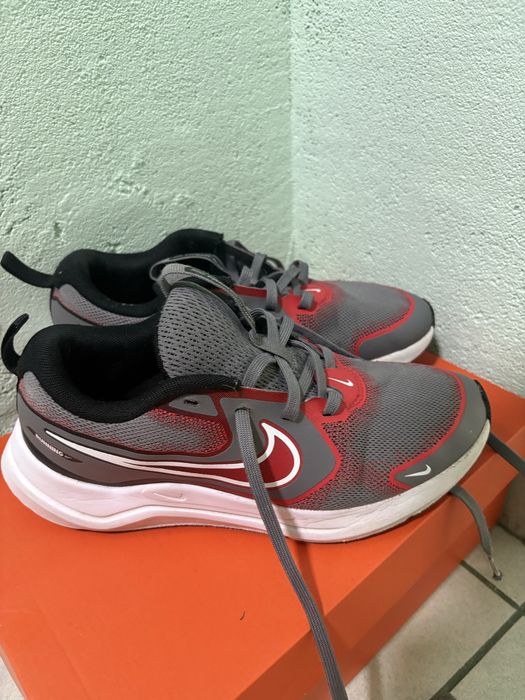 Детски маратонки Nike и Schoch & soda