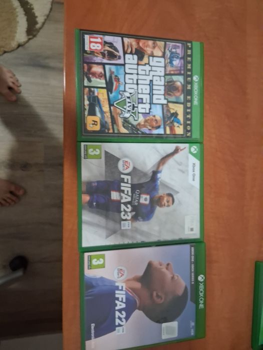 Xbox one s o manete 3 jocuri cablu HDMI, DE ALIMENTARE