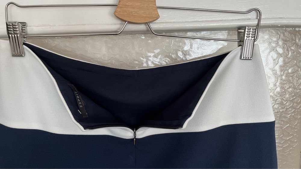 Къса пола в три цвята