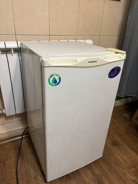 Холодильник Samsung