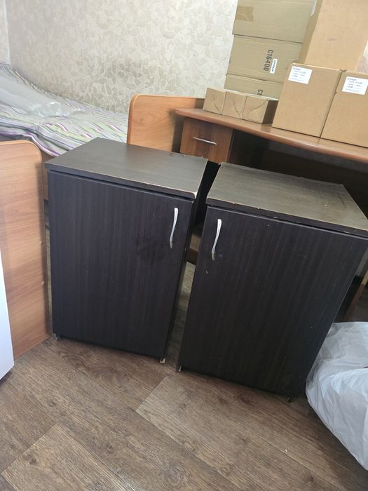 Продам две тумбочки