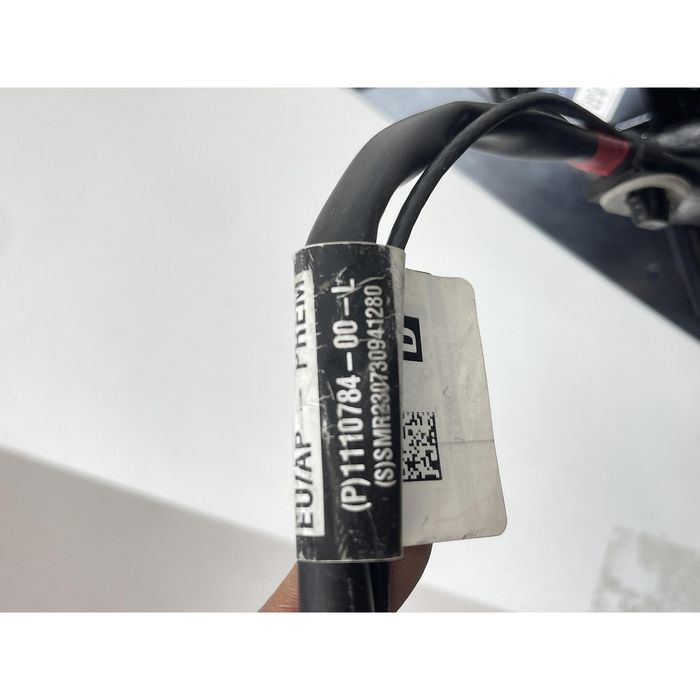Дясно странично огледало за tesla model 3 - 1110784-00-l