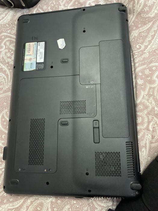 Laptop compaq se vinde