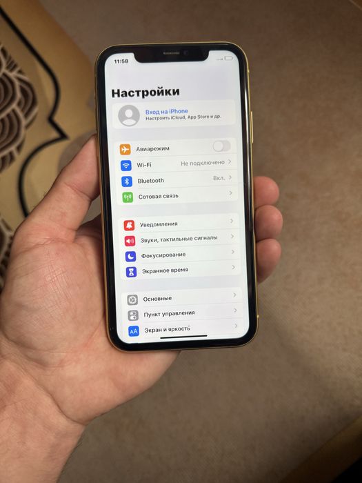 Продам телефон Айфон 11