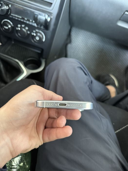 Iphone 16 pro цена 450к торг есть без минусов