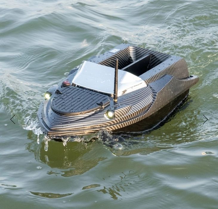 Barca Plantat, Nadit si Momit iUni V080, 4 Mulinete Crap FL EFB 6000 echipate cu Fir