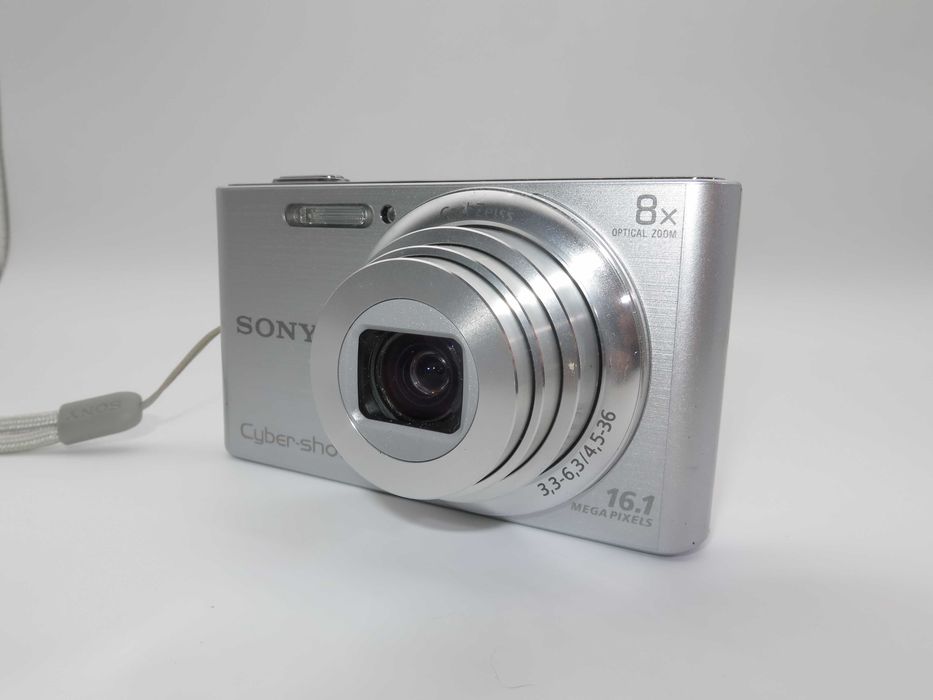 Sony Cyber-Shot W730 сребърен ултра компактен цифров фотоапарат, дигитална камера, в отлично състояние, пълен комплект, работи перфектно!