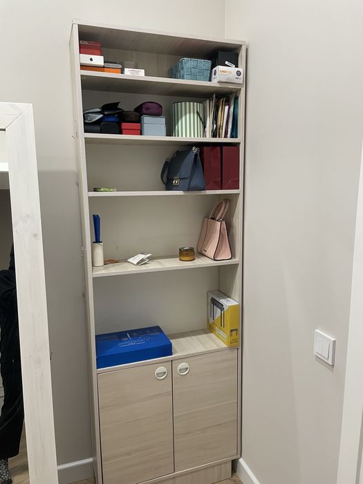 Шкаф для косметики и прочих вещей