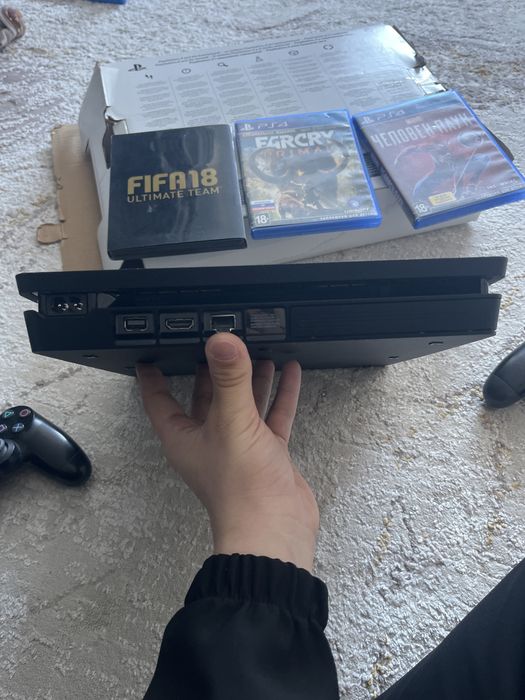 PlayStation 4 на 1 теребайт