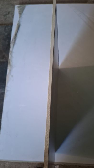 Продаю срочно кафель