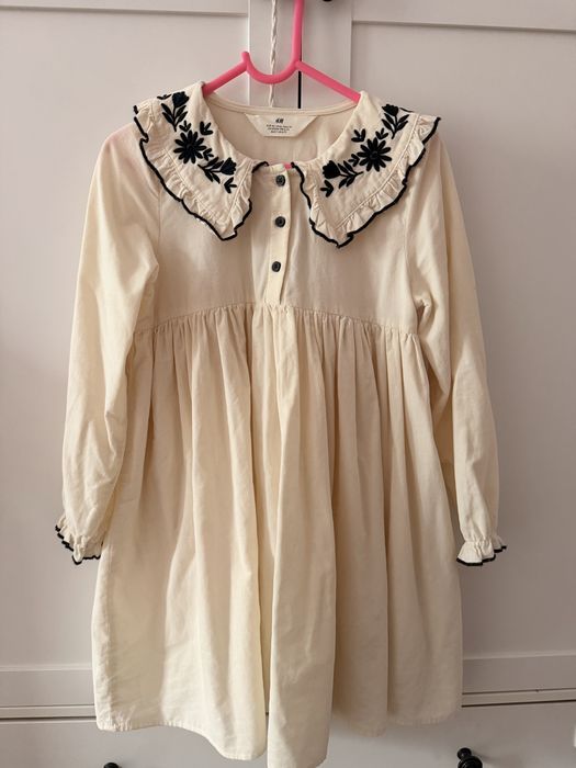 Rochie catifea Cu broderie HM