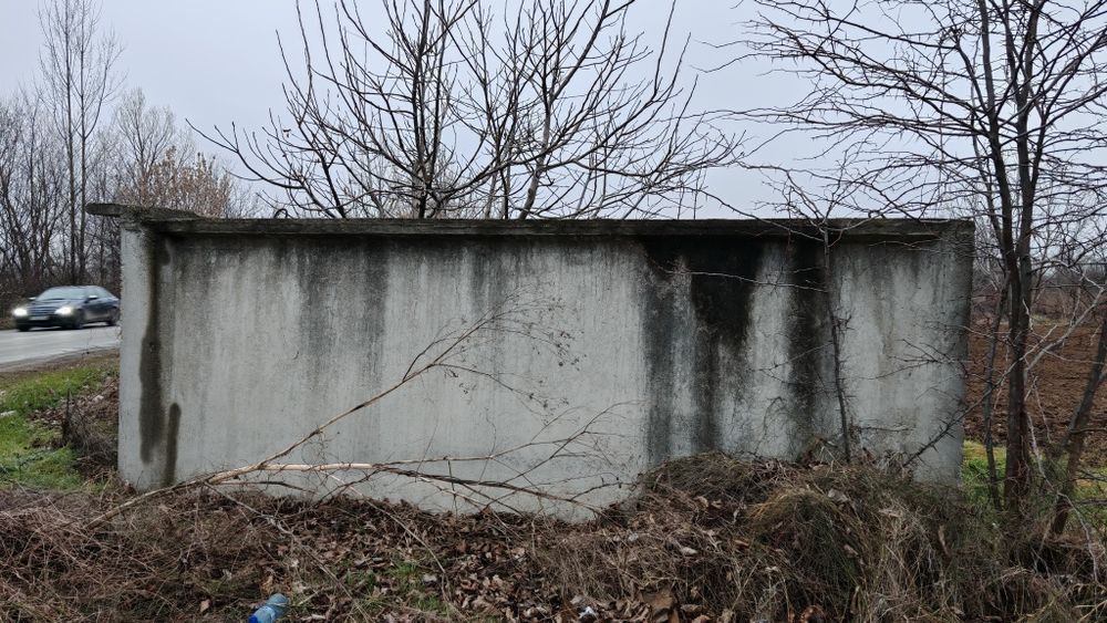 Бетонен гараж без врати