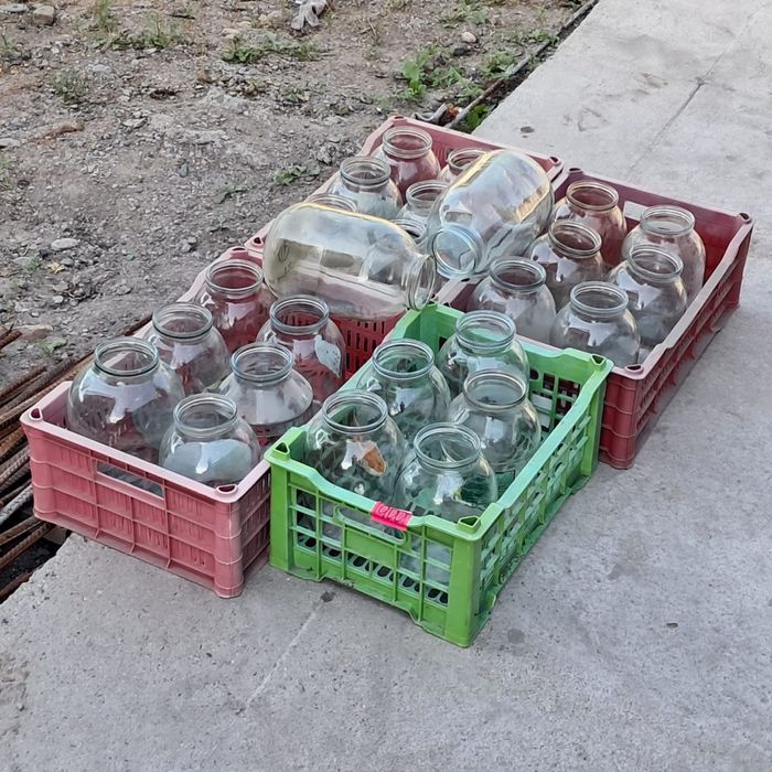продам банки 2л и 3л