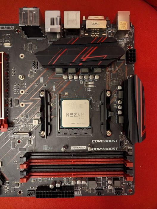 Ryzen 5 5600X и дъно MSI B450 GAMING / опции 16GB 32GB RAM памет, SSD