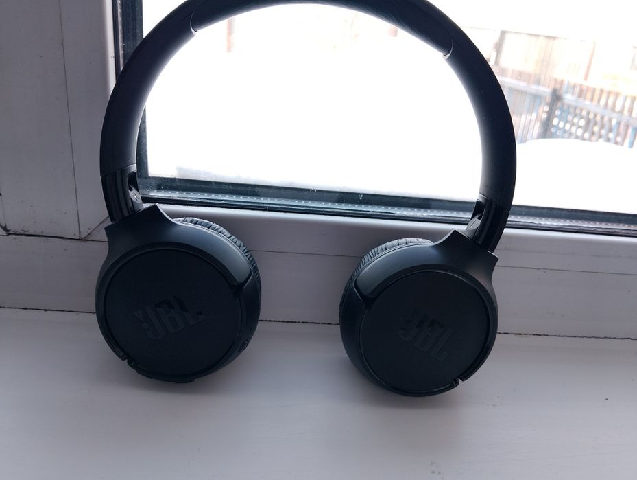 Jbl tune 520 bt.