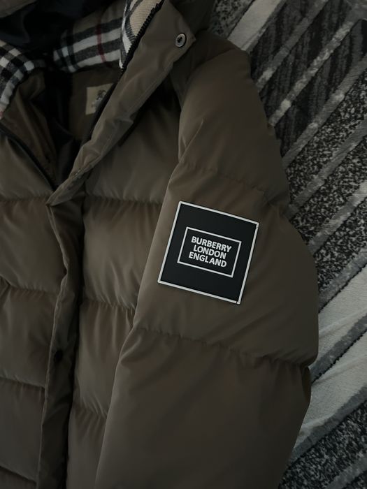 Geaca puffer Burberry