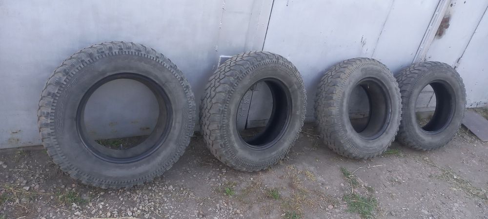 Резина 225/75R16