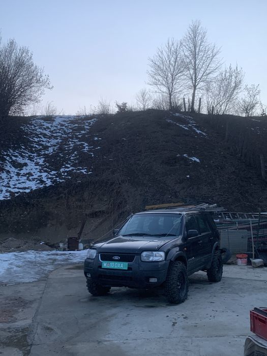 Vand sau schimb ford maverick