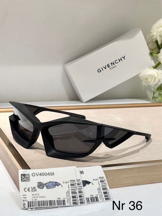 Ochelari de soare Givanchy !