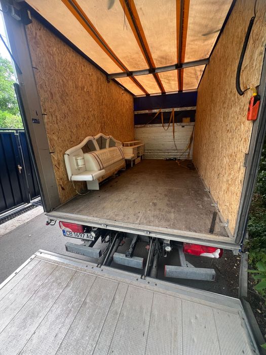 бус с падащ борд