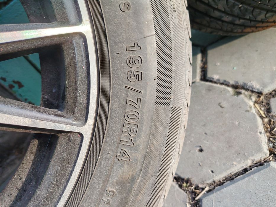 Продам резину с дисками