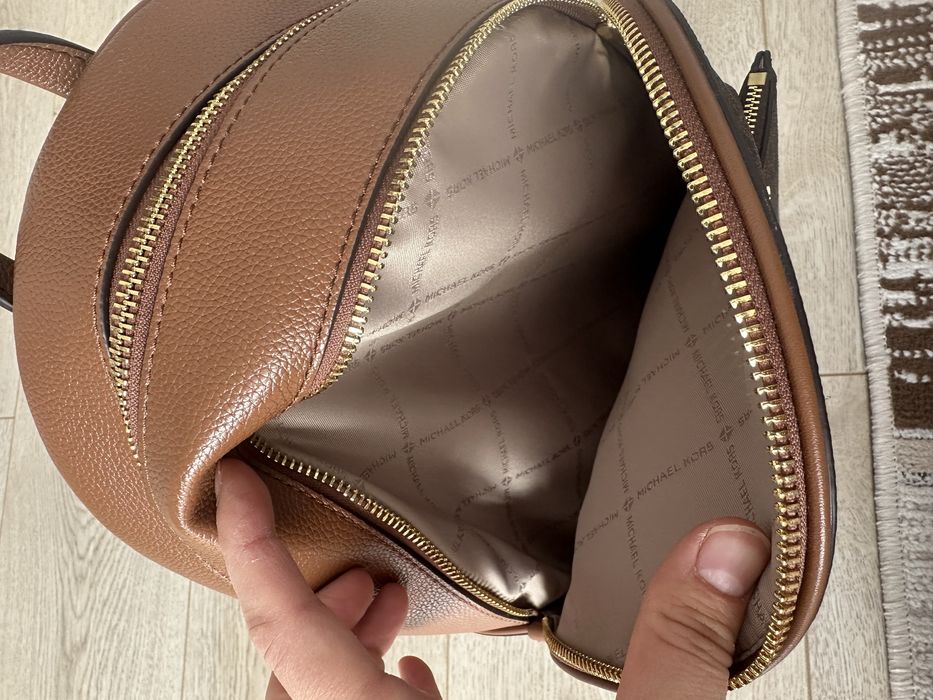 Новый рюкзак michael kors