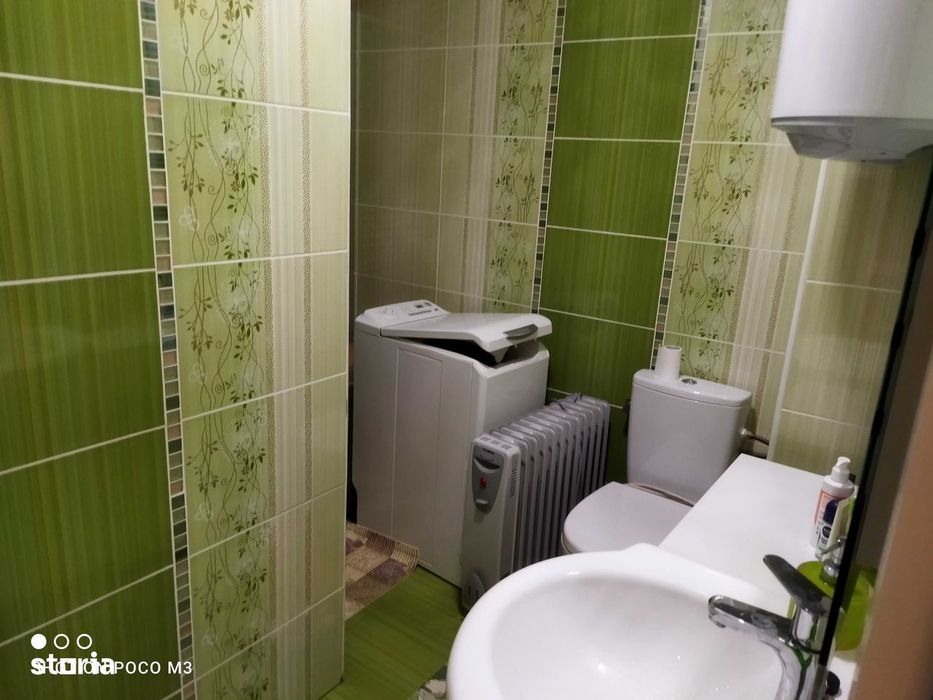 Vând garsoniera 30mp cu logie inchisa 3,2mp