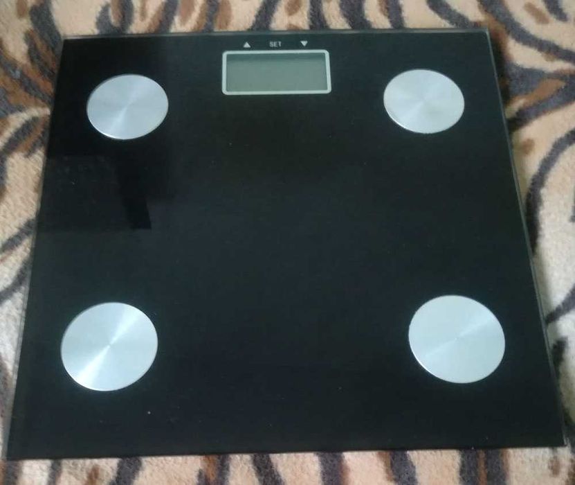 Продавам/Бартер Два Броя Електронни Смарт Кантари !