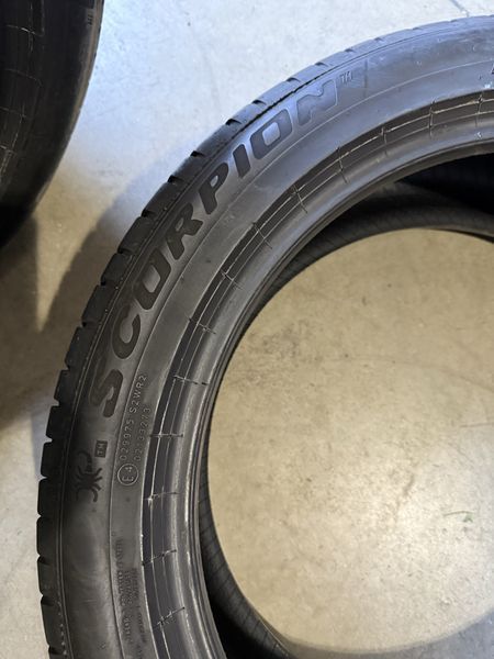 235/45/19 PIRELLI 4бр