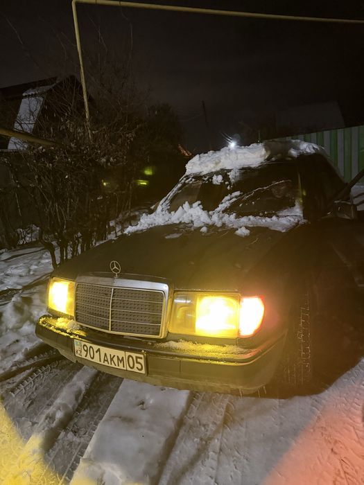 На разбор мерс 124