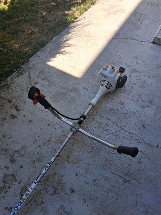 Vând motocositoare Sthil FS 55 .