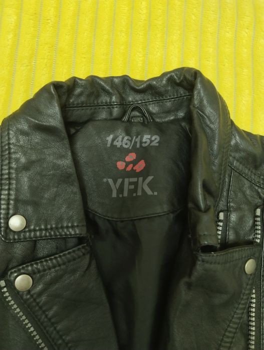 Кожаная куртка на девочку