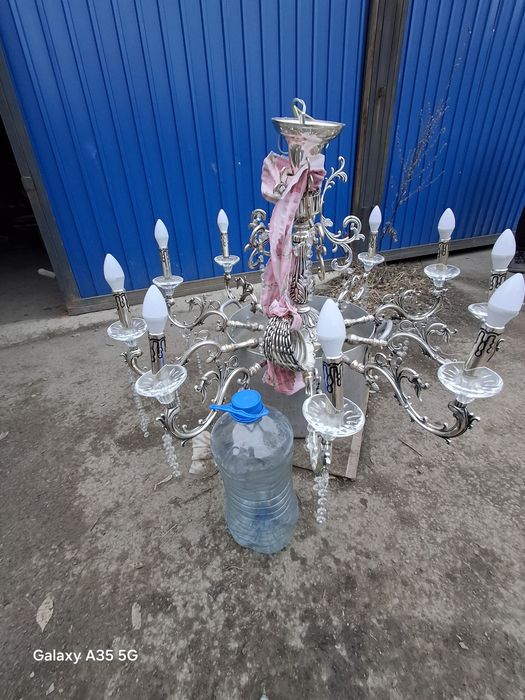 Хрустальная люстра